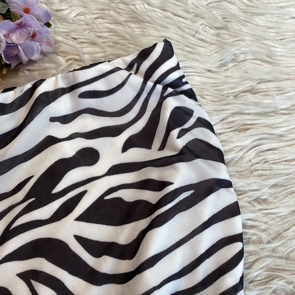 Princess Polly Elijah Mini Skirt Ruched Mesh Zebra Print sz 6 - Picture 4 of 10